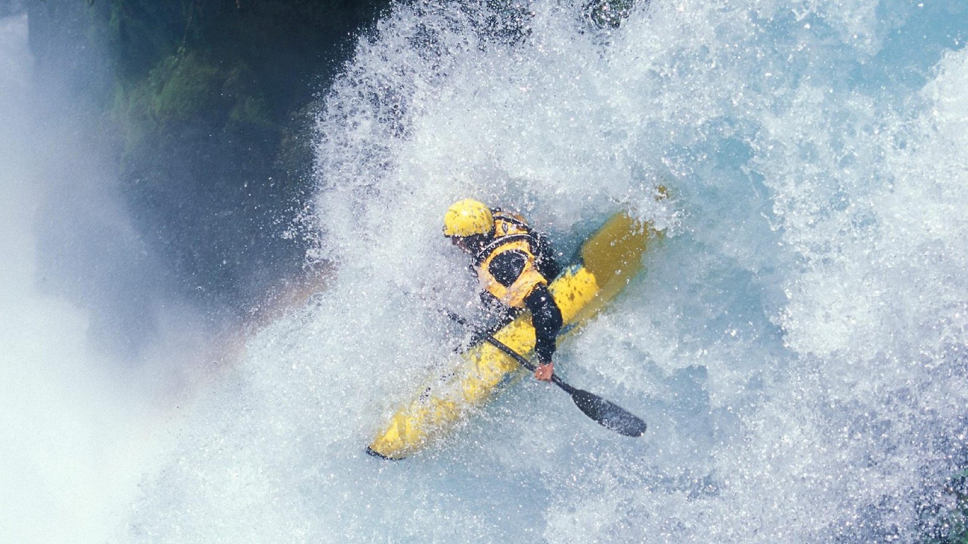 赛道风云,塞恩斯高光表现,阿斯顿马丁轻取红牛车队